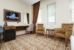 LCD TV - Grand Mela Hotel (Maçka)