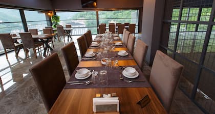 Grand Mela Hotel