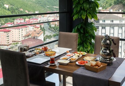 Grand Mela Hotel