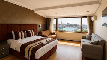 Superior Double or Twin Room, Sea View | In-room safe, laptop workspace, blackout curtains, soundproofing