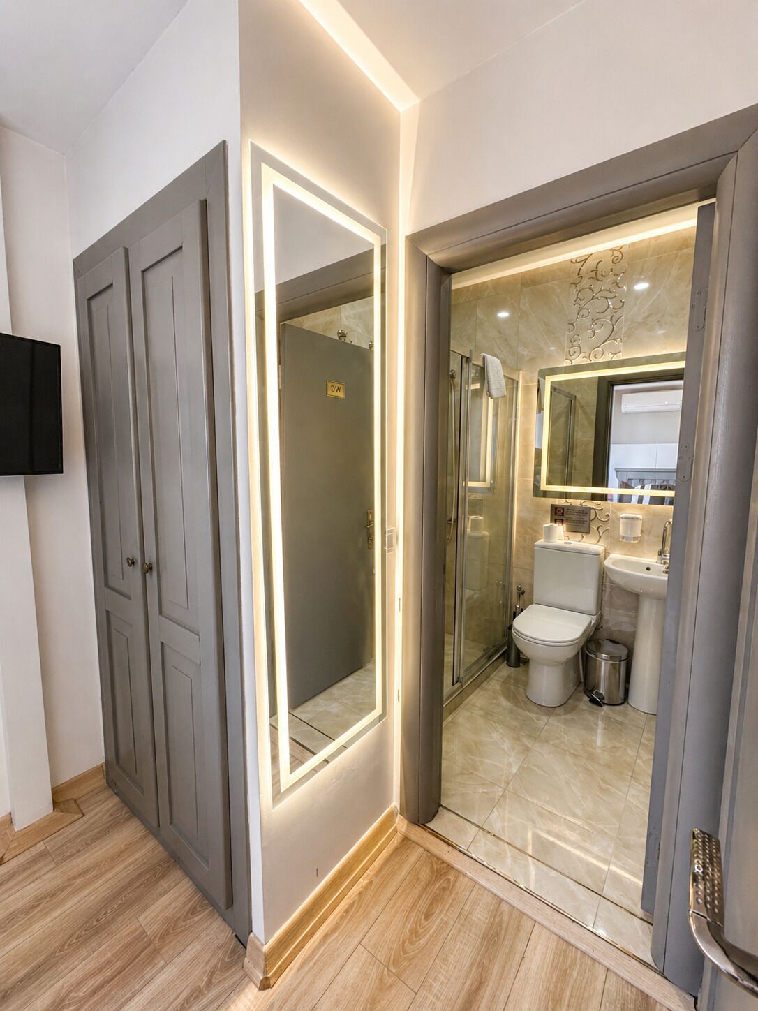 Budget Double Room | Bathroom