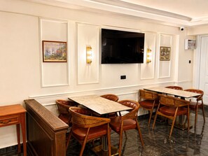 LCD TV - The Peraport Hotel (Istanbul)