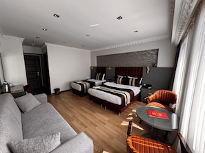 Standard Quadruple Room | In-room safe, laptop workspace, blackout drapes, soundproofing - The Peraport Hotel (Istanbul)