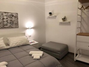 WiFi, bed sheets