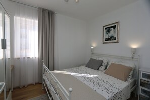 2 bedrooms, Internet, bed sheets - Apartments Baresic (36264-A2) - Silo - island Krk (Silo - island Krk)
