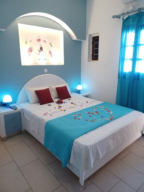 Romantisches Doppelzimmer (8) | Bettwäsche aus ägyptischer Baumwolle, hochwertige Bettwaren, Zimmersafe