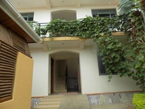 Exterior - Rhino Motel (Mbarara)