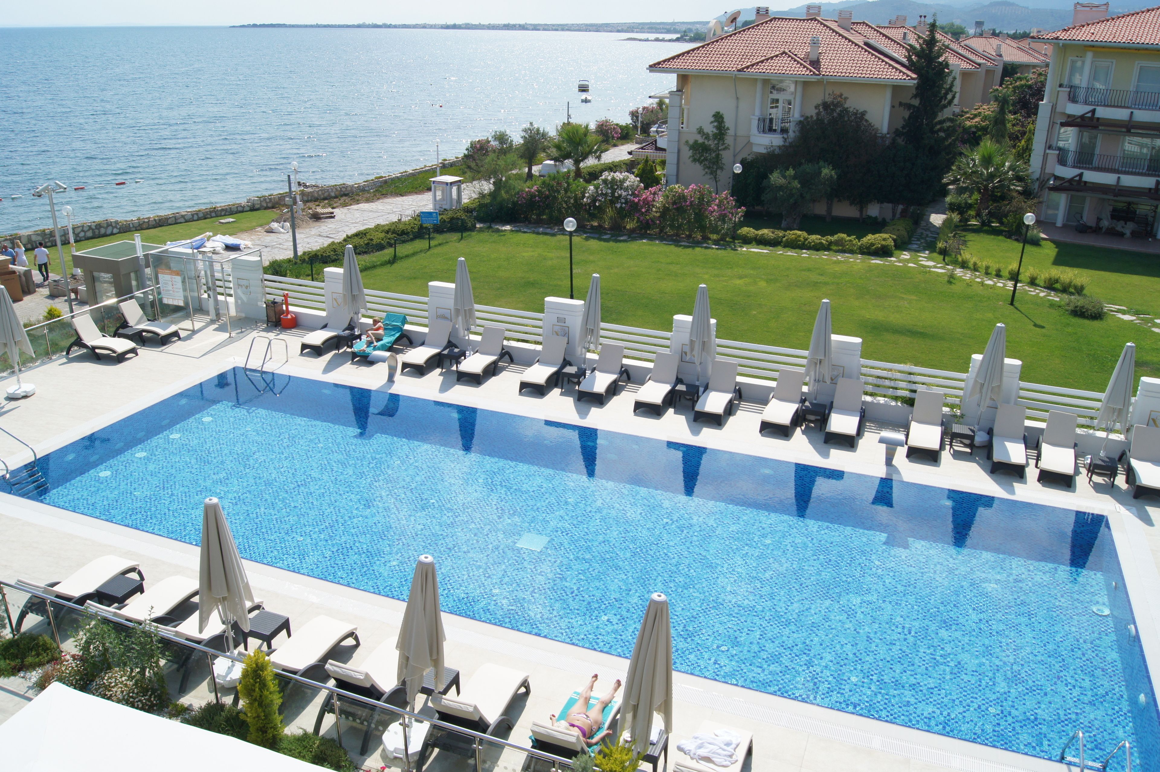 Piscine couverte, piscine extérieure (ouverte en saison)