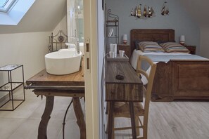 Chambre Triple Familiale, vue jardin (GLAZ) | Salle de bain