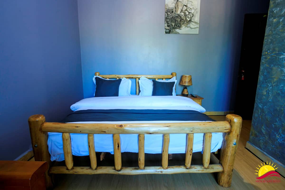 Single Room | Desk, free WiFi, bed sheets