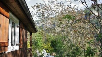 Chalet (4 personnes) | 2 bedrooms, individually decorated, individually furnished