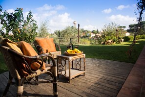 Breakfast, lunch, dinner served; Italian cuisine, garden views 