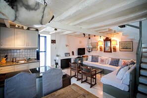 Family Villa, 5 Bedrooms | Living area | Flat-screen TV - Villa Piou (Spetses)