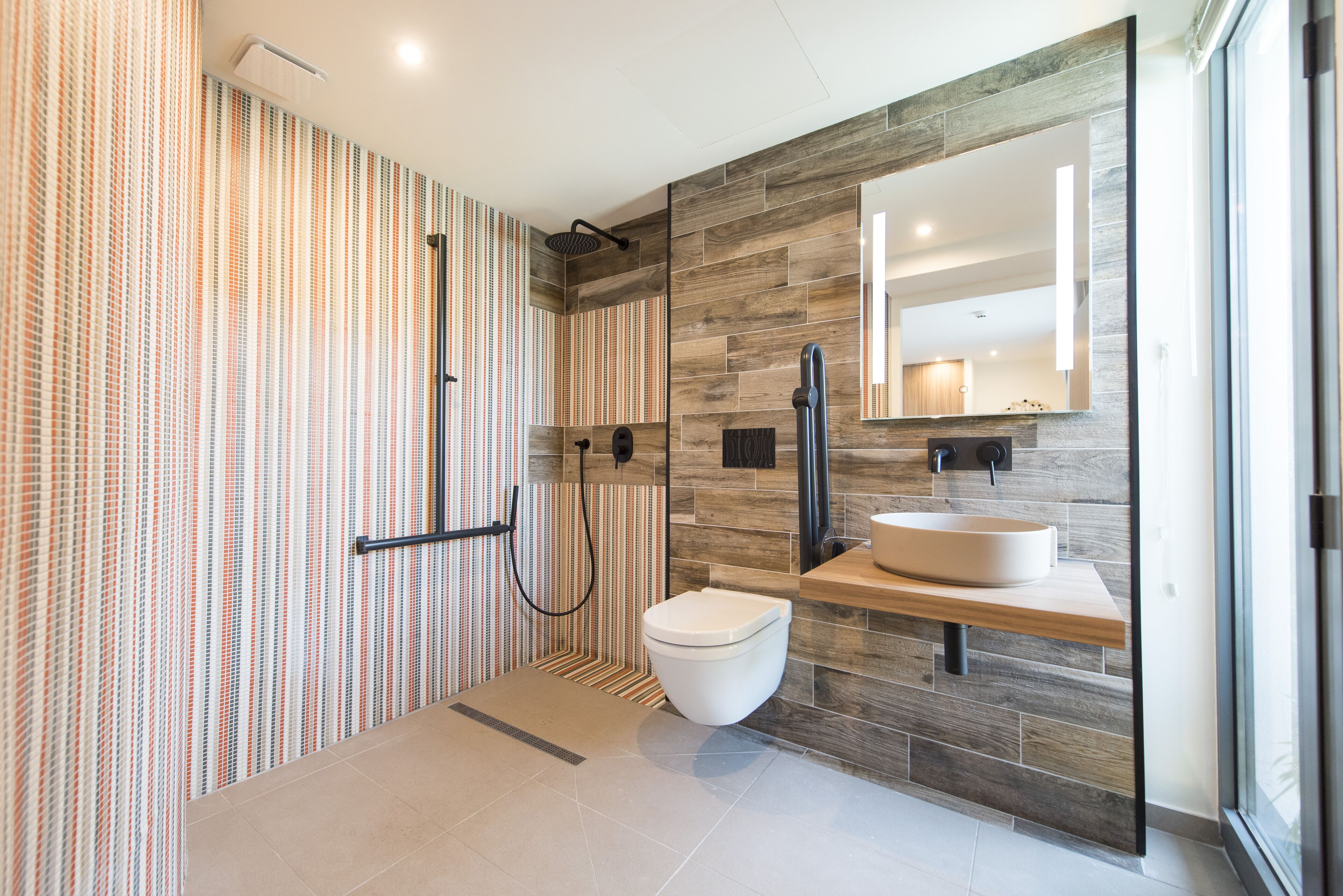 double room (sable) | bathroom | free toiletries, hair dryer, bathrobes, slippers