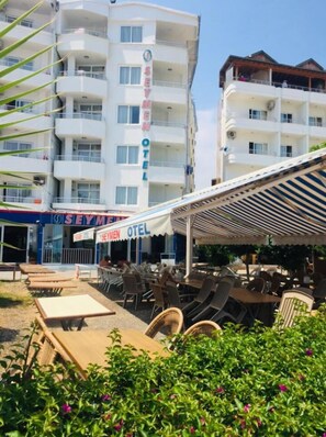 Breakfast and dinner served - Seymen Hotel (Erdemli)