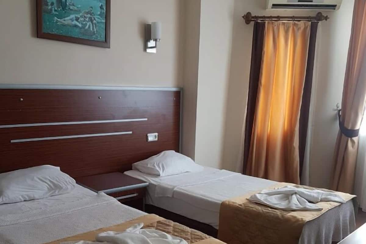 Een minibar, een bureau, gratis babybedden, extra bedden