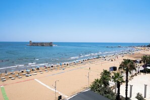 Junior Quadruple Room, Sea View | Beach | On the beach - Seymen Hotel (Erdemli)