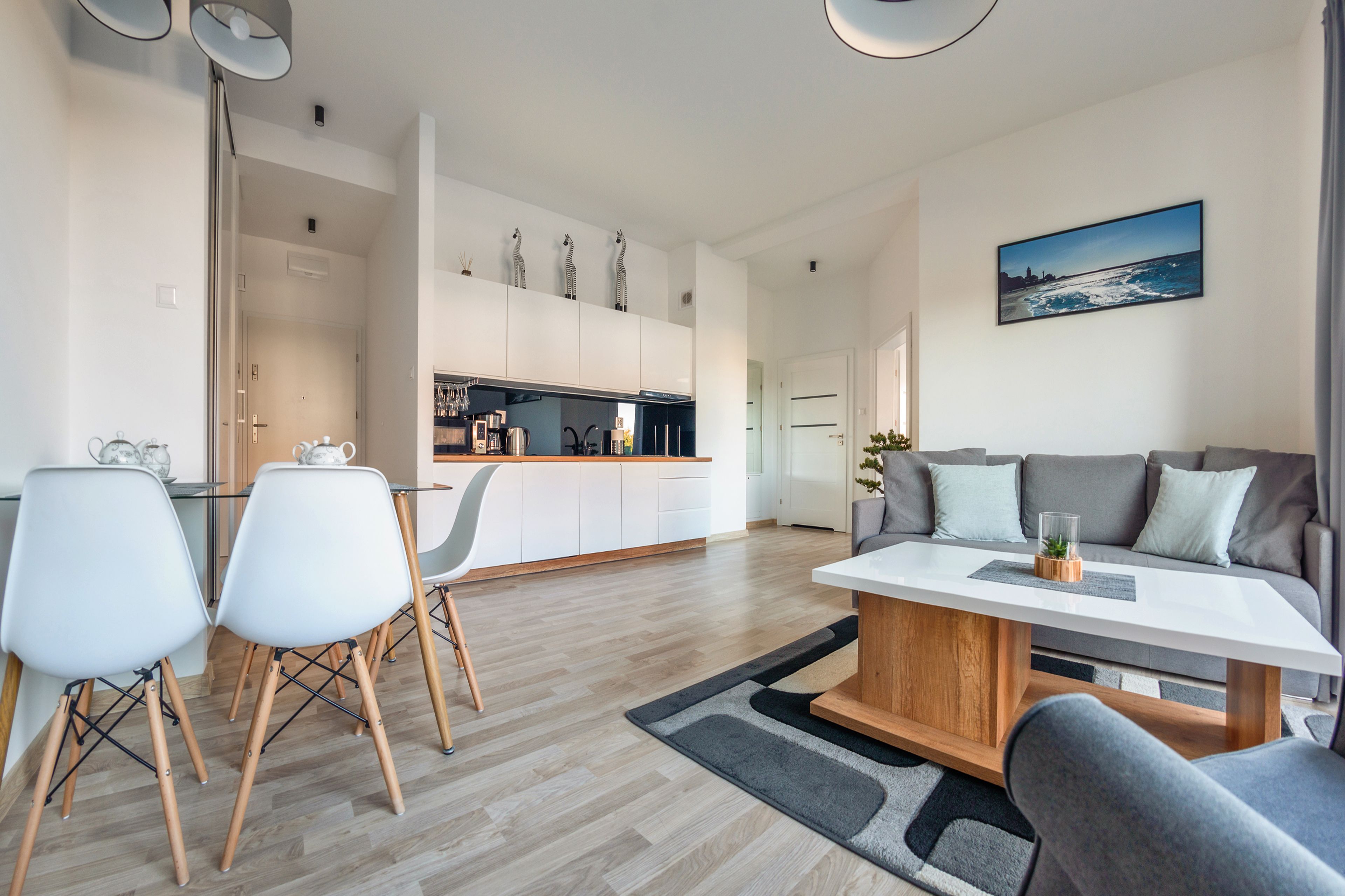 Apartment (9 LUX) | Eigene Kochnische | Kühlschrank, Herdplatte, Wasserkocher, Kochgeschirr/Geschirr/Besteck