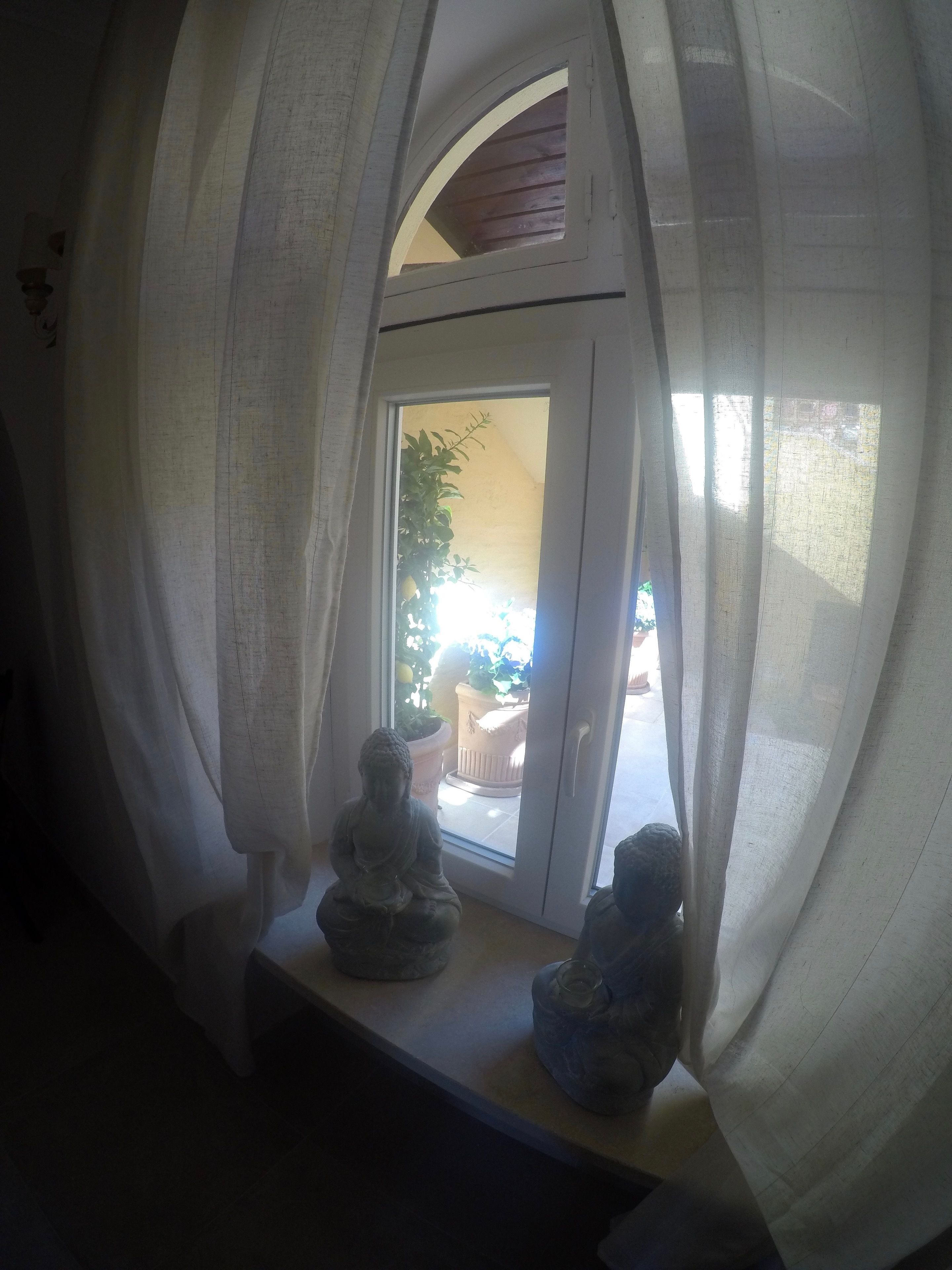 Comfort-Zimmer (Bianca) | Verdunkelungsvorhänge, kostenloses WLAN, Bettwäsche