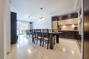Private kitchenette - Apartamenty Sun&Snow Baltyk Park (Kolobrzeg)