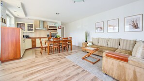 Appartement (Piaskowa 8/4) | Woonruimte | Flatscreentelevisie