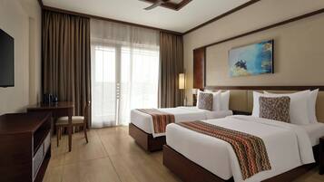 Coffres-forts dans les chambres, bureau, fer et planche Ă repasser