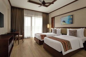 客房内保险箱、办公桌、熨斗/熨板、免费 WiFi