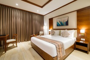 Rom | Safe på rommet, skrivebord, strykejern/-brett og wi-fi (inkludert)