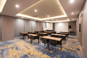 Meeting facility - Life Style Surabaya (Surabaya)