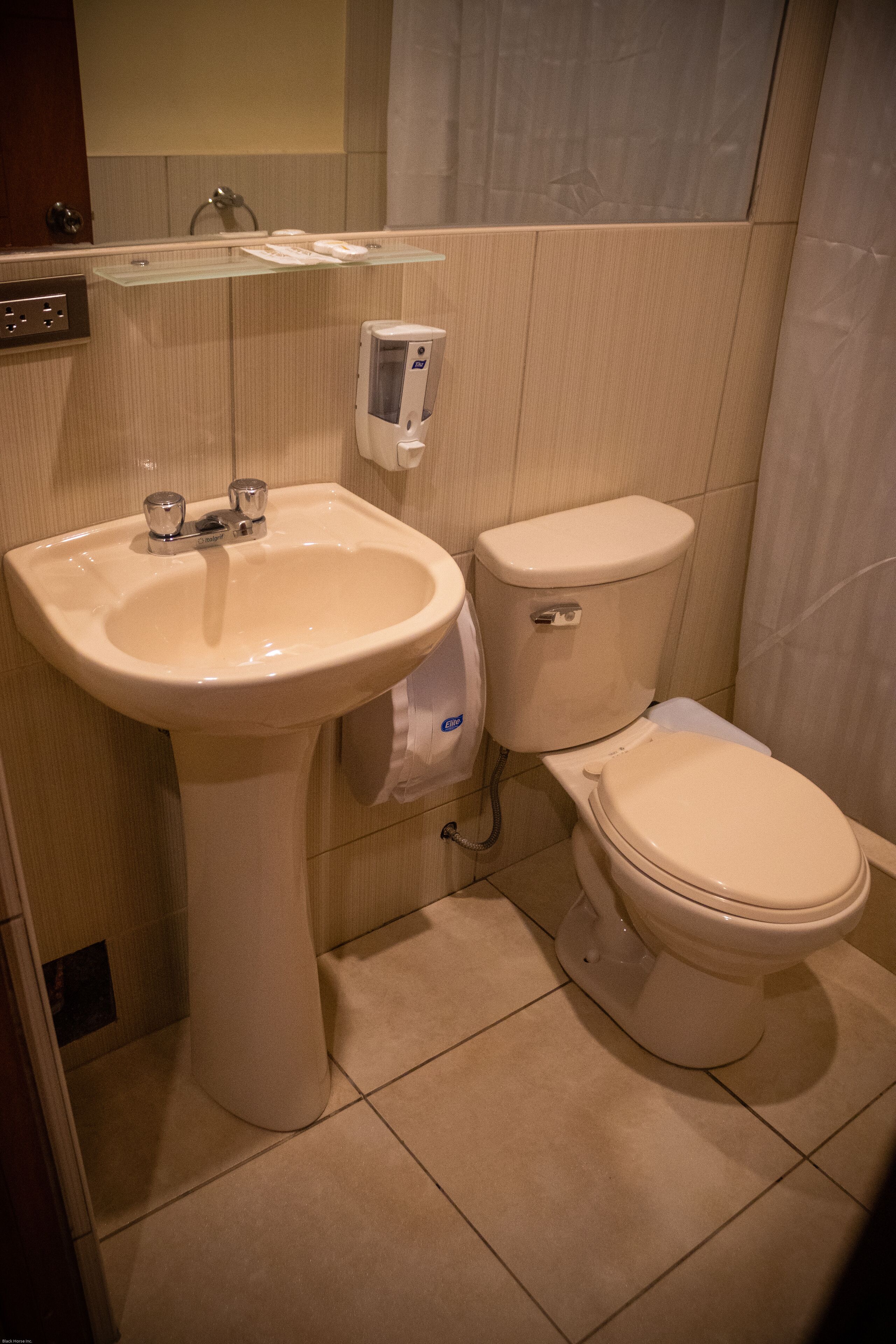 Photo - Home Garden Hotel