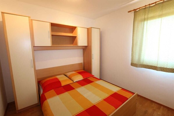 2 habitaciones, wifi gratis y ropa de cama 