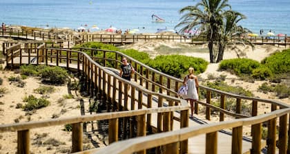 Beautiful 3 bedroom townhouse with sea views