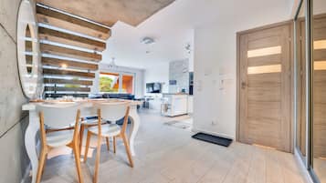 Apartment (9C/3C) | Decoración individual y mobiliario individual