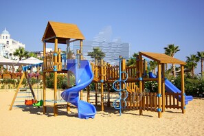 Außen-Kinderspielplatz