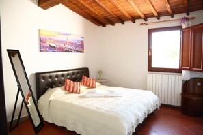 3 habitaciones, tabla de planchar con plancha y wifi gratis 