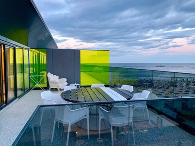 RIVA Mamaia Aparthotel