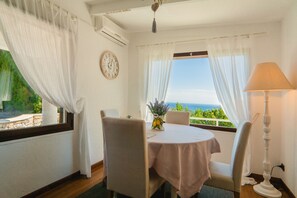 Dining - Independent solution in annex with terrace and sea view (Colla Micheri)