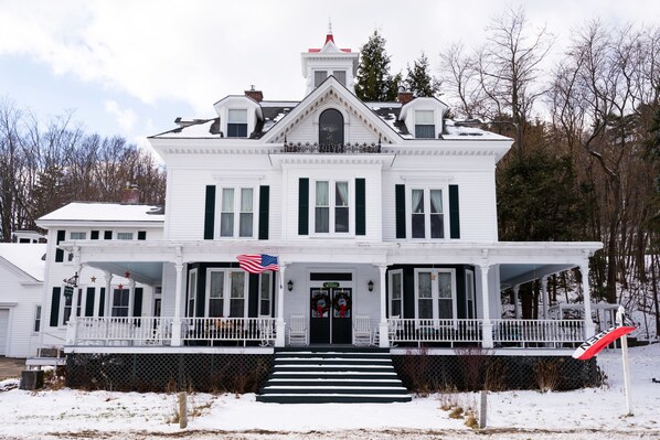 Fasade – kveld/natt