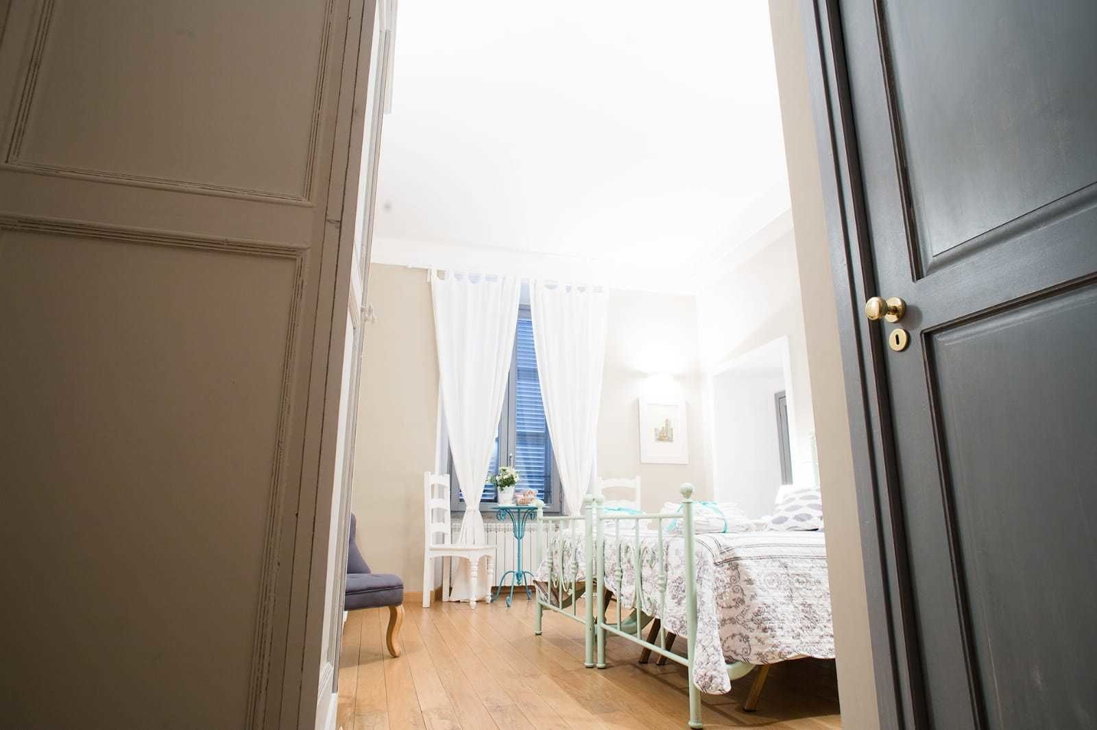 Triple Room | Individually decorated, individually furnished, desk, blackout drapes