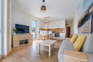 Apartamento (Rybacka 10G/40) | Espacio para trabajar con un portátil, wifi gratis, ropa de cama