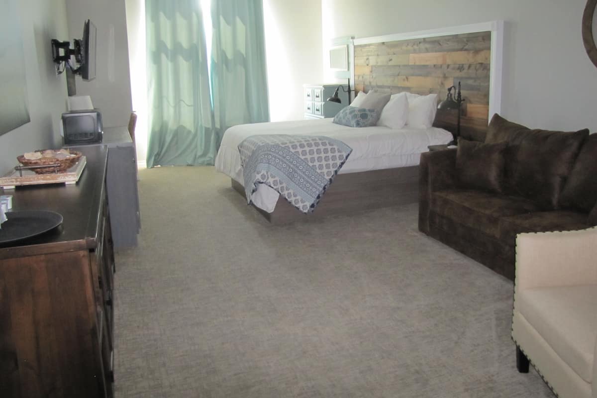 Deluxe suite, 1 kingsize bed met slaapbank, niet-roken | Luxe beddengoed, pillowtop-bedden, een bureau, verduisterende gordijnen