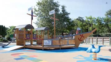Außen-Kinderspielplatz