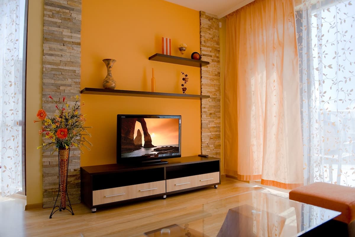 Soundproofing, free cribs/infant beds, free WiFi, bed sheets