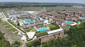 Property grounds - Topola Skies Resort & Aquapark - All inclusive (Kavarna)