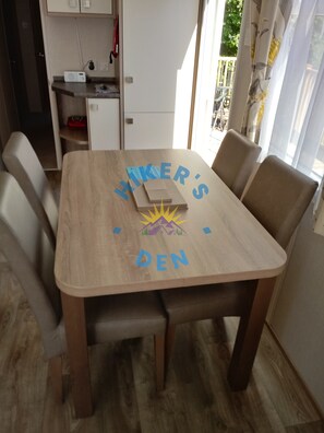 Dining - holidayincumbriacouk - Hiker's Den, Brigham near Cockermouth, Cumbria (Cockermouth)