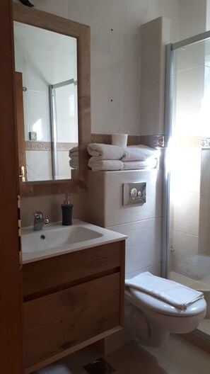Combined shower/tub, hair dryer, towels - Levantin Inn 1,2 Room N12 (Budva Municipality)