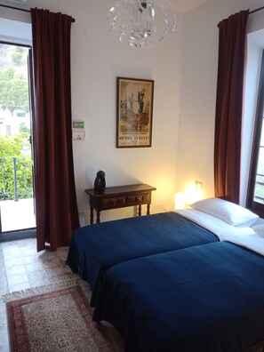 Tomannsrom, terrasse (3) | Blendingsgardiner, wi-fi (inkludert) og sengetøy