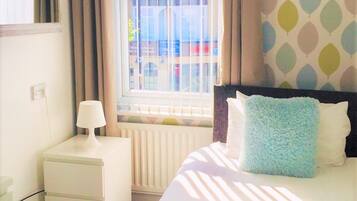 传统联排别墅, 无烟房, 城市景观 | 特色装修、特色家居、遮光窗帘、熨斗/熨衣板