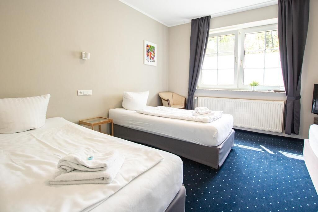 Desk, WiFi (free), bed sheets