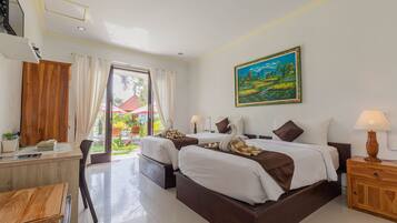 Standard Room, 2 Single Beds, Garden View